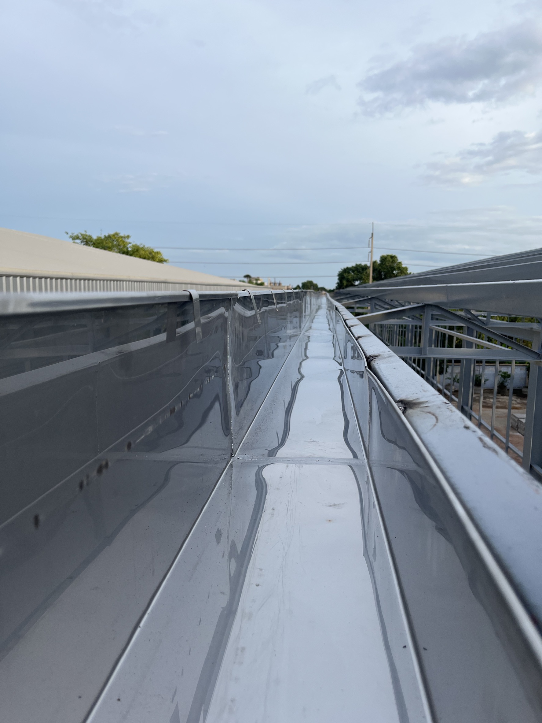 16 - https://เคเครางน้ําฝน.com | บริการรับติดตั้งรางน้ำฝนครบวงจร สแตนเลส ไวนิล SCG VG สำหรับบ้านและโรงงาน ออกแบบฟรีโดยช่างประสบการณ์กว่า 10 ปี เชื่อมอาร์กอนมาตรฐาน รับประกันงานติดตั้ง 2 ปี ให้บริการทั่วกรุงเทพ ปทุมธานี และจังหวัดใกล้เคียง