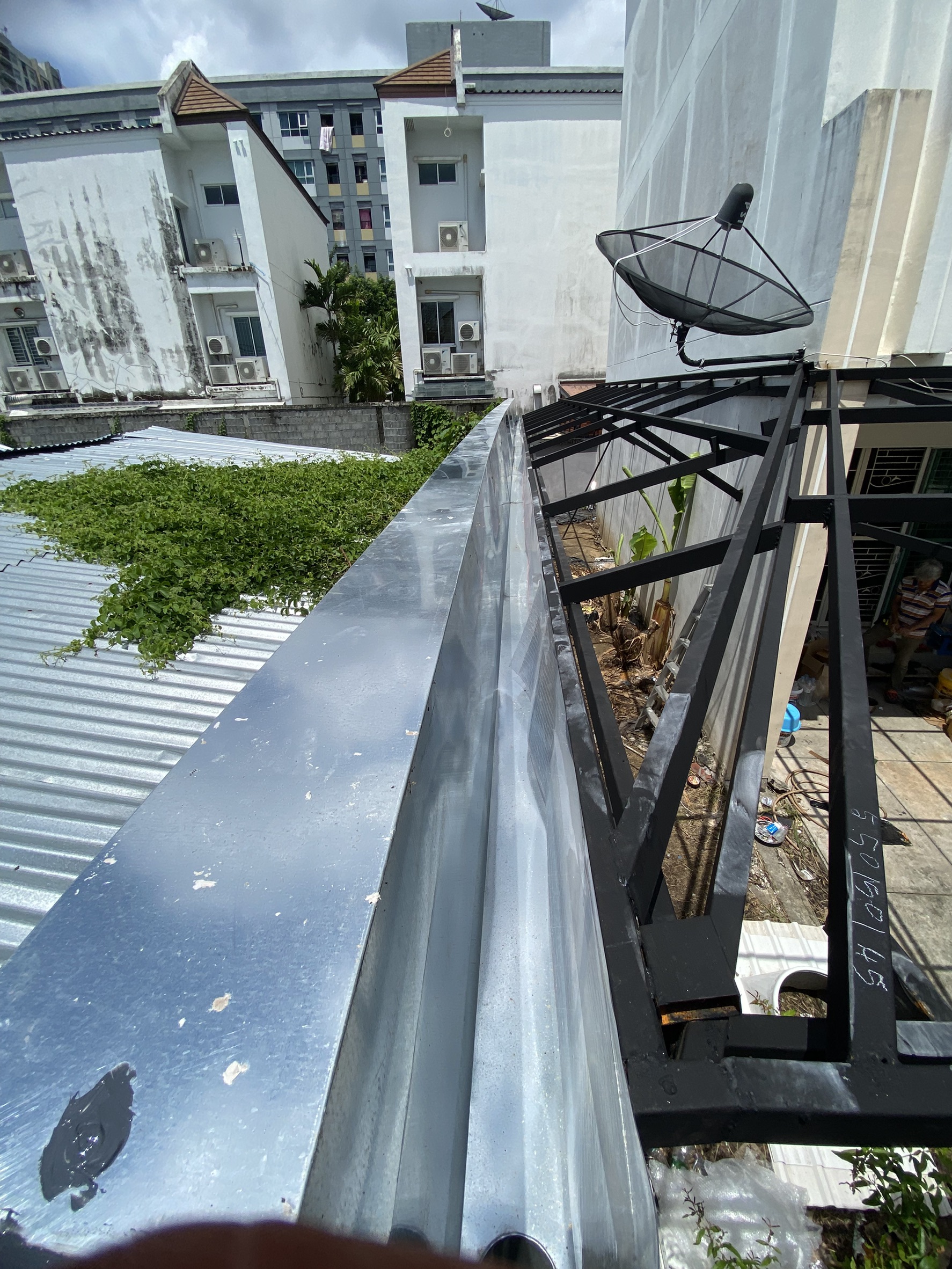 17 - https://เคเครางน้ําฝน.com | บริการรับติดตั้งรางน้ำฝนครบวงจร สแตนเลส ไวนิล SCG VG สำหรับบ้านและโรงงาน ออกแบบฟรีโดยช่างประสบการณ์กว่า 10 ปี เชื่อมอาร์กอนมาตรฐาน รับประกันงานติดตั้ง 2 ปี ให้บริการทั่วกรุงเทพ ปทุมธานี และจังหวัดใกล้เคียง