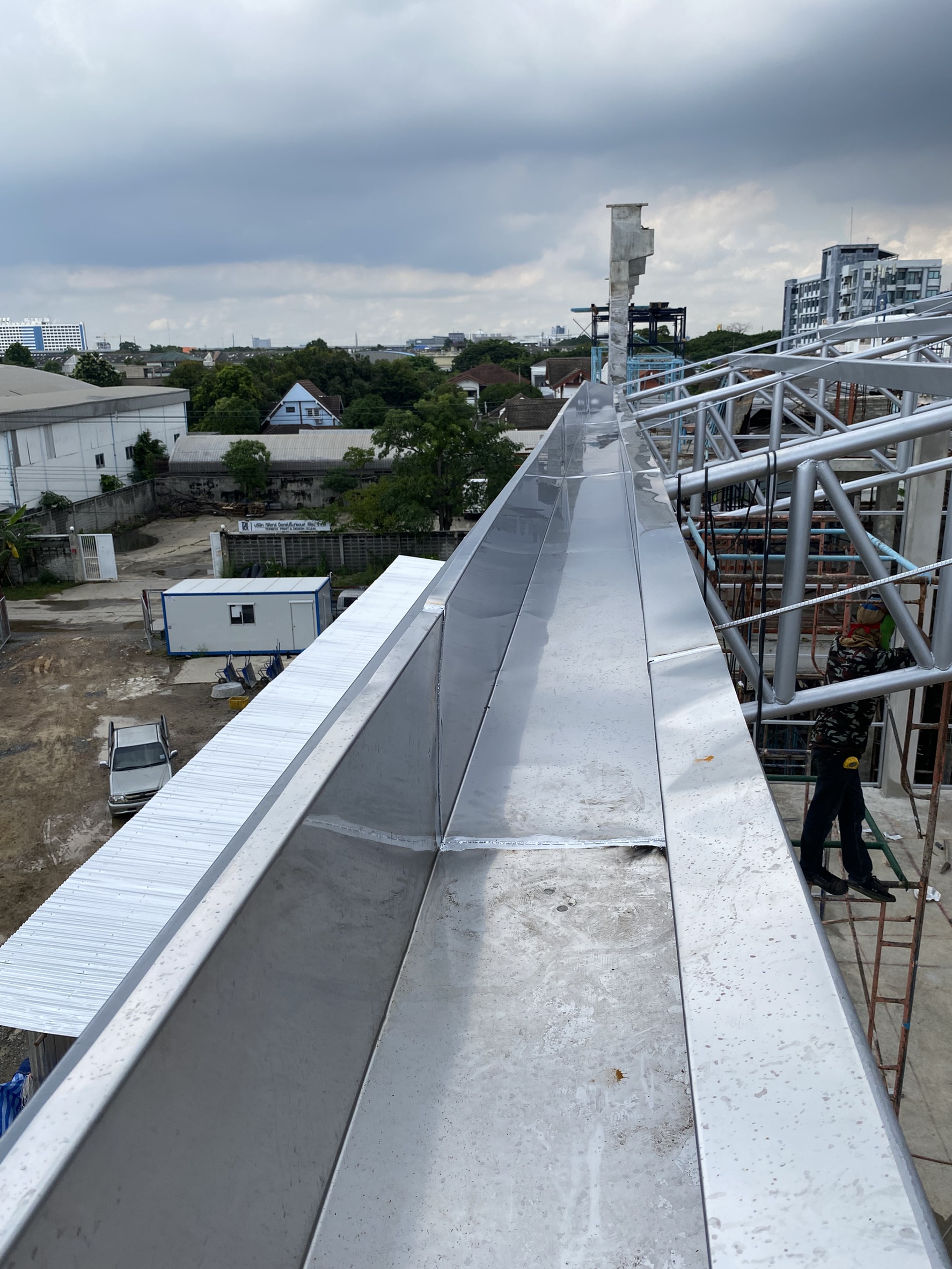 บริการรับติดตั้งรางน้ำฝนครบวงจร สแตนเลส ไวนิล SCG VG สำหรับบ้านและโรงงาน ออกแบบฟรีโดยช่างประสบการณ์กว่า 10 ปี เชื่อมอาร์กอนมาตรฐาน รับประกันงานติดตั้ง [..]