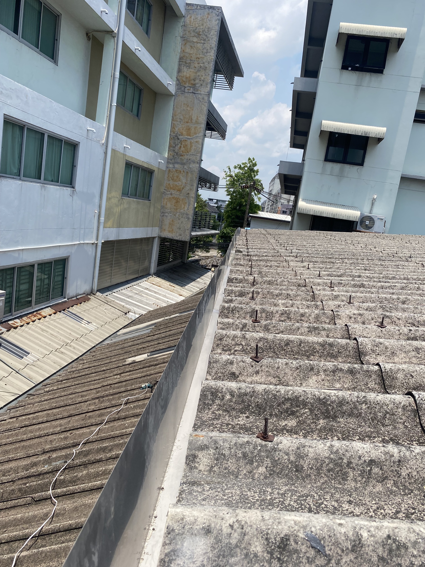 31 - https://เคเครางน้ําฝน.com | บริการรับติดตั้งรางน้ำฝนครบวงจร สแตนเลส ไวนิล SCG VG สำหรับบ้านและโรงงาน ออกแบบฟรีโดยช่างประสบการณ์กว่า 10 ปี เชื่อมอาร์กอนมาตรฐาน รับประกันงานติดตั้ง 2 ปี ให้บริการทั่วกรุงเทพ ปทุมธานี และจังหวัดใกล้เคียง